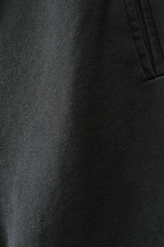 Relaxed Shorts in Vintage Black
